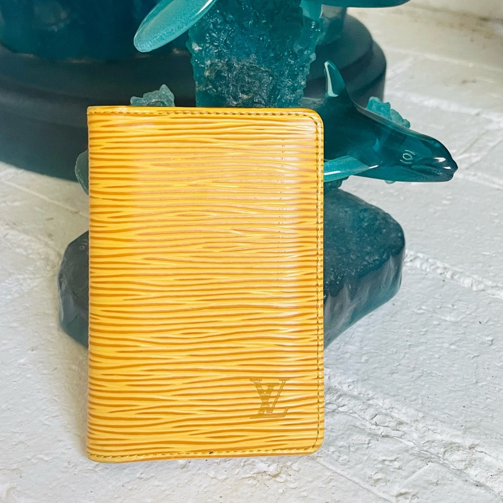 💛 Louis Vuitton Vibrant Yellow Epi Card Case